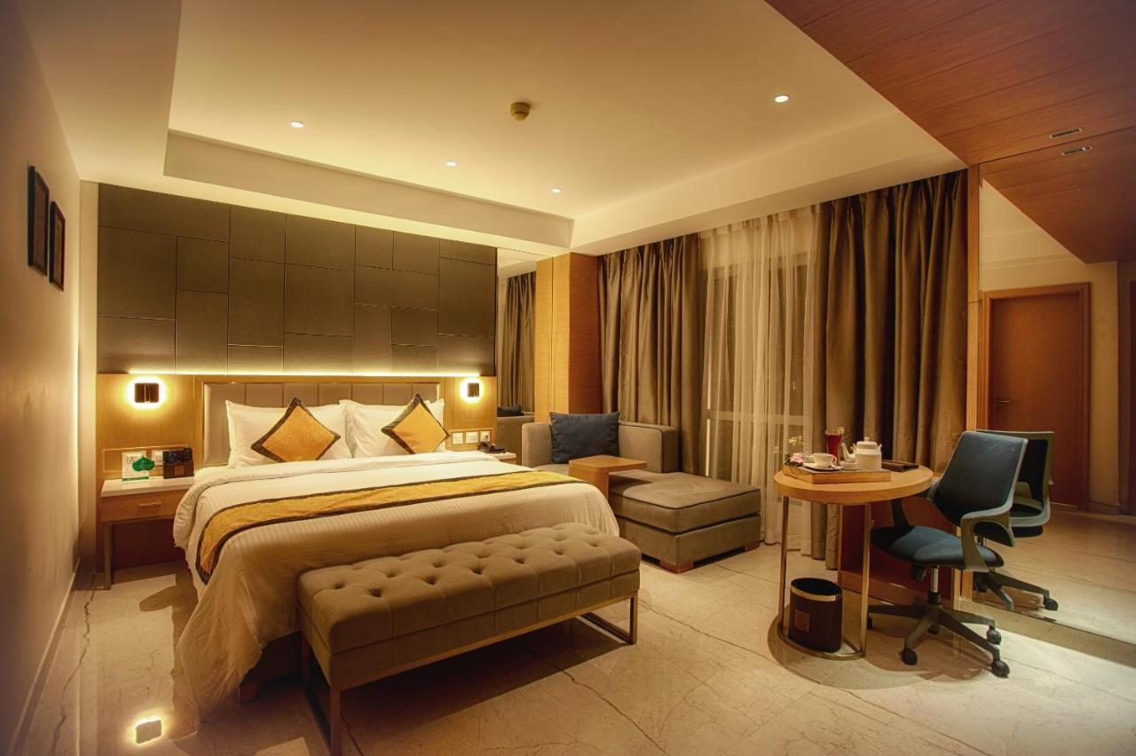 Hotel Sunhill Portico Siliguri Esterno foto