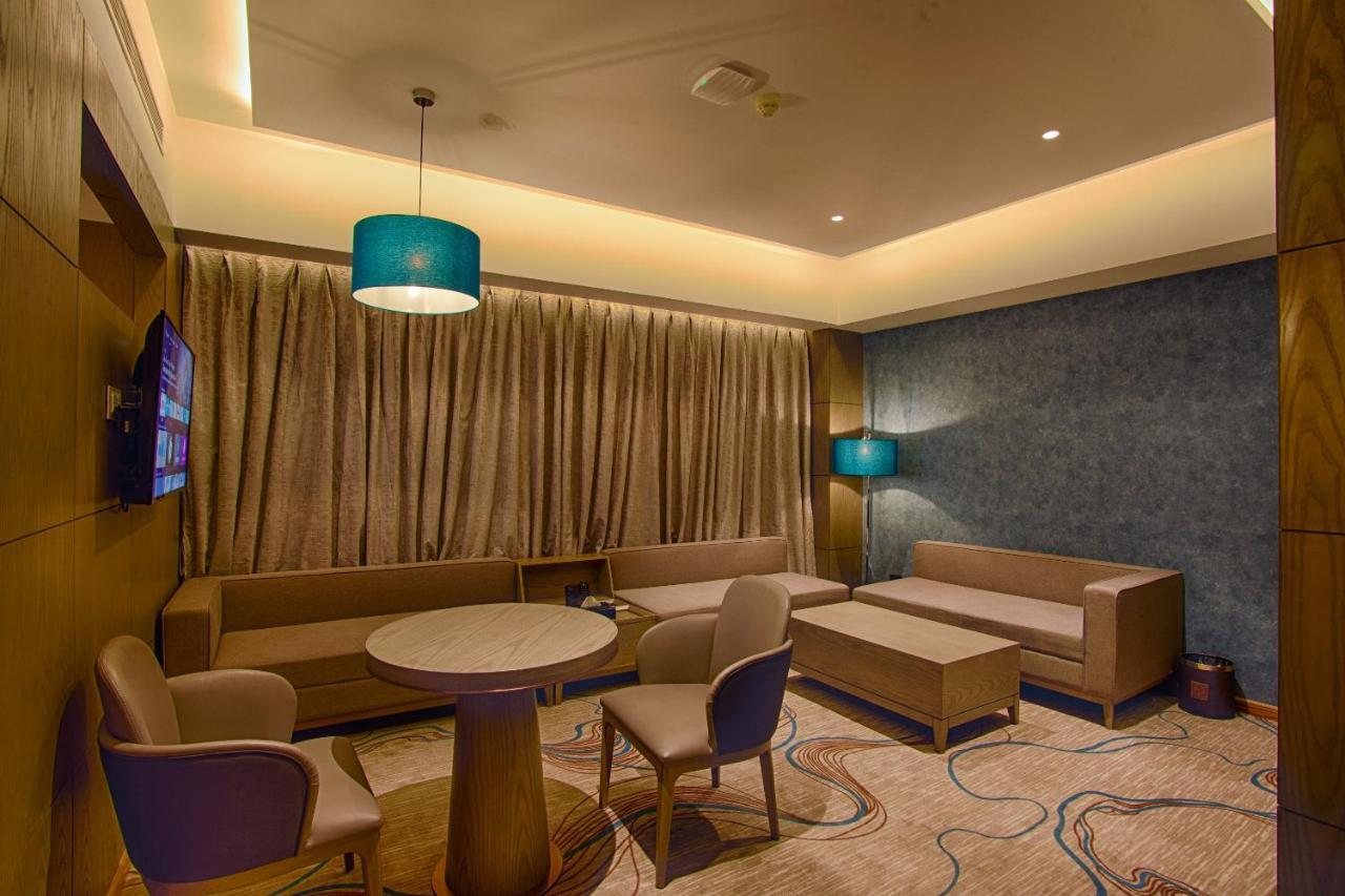 Hotel Sunhill Portico Siliguri Esterno foto