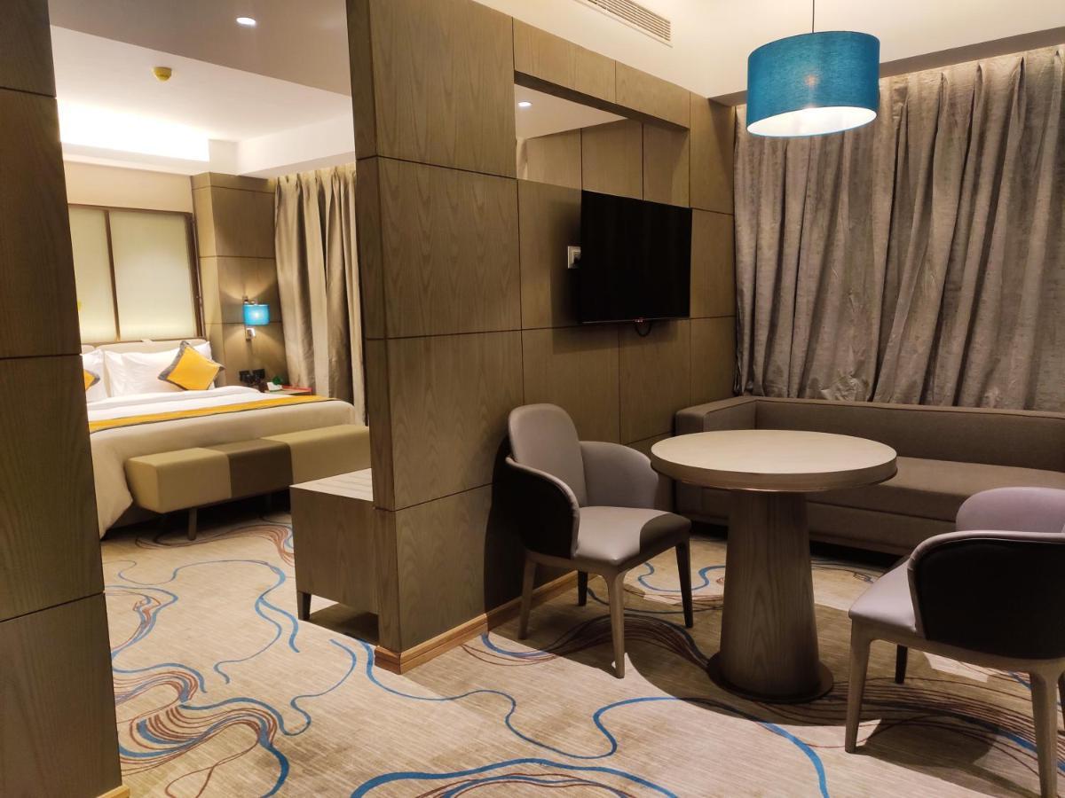 Hotel Sunhill Portico Siliguri Esterno foto